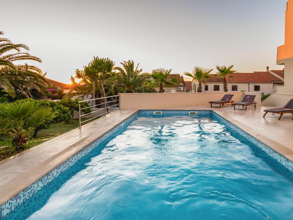 Apartment Villa 2 Pools-4 By Interhome スティヴァン エクステリア 写真